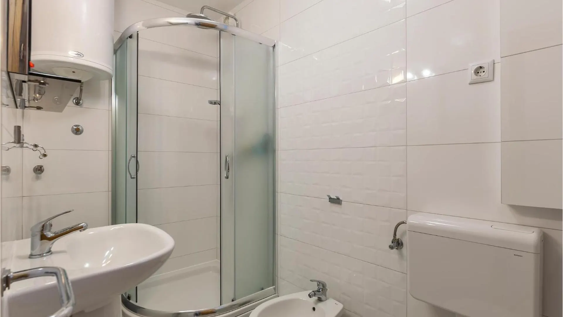 2 Bedroom Lovely Apartment In פולה קרואטיה