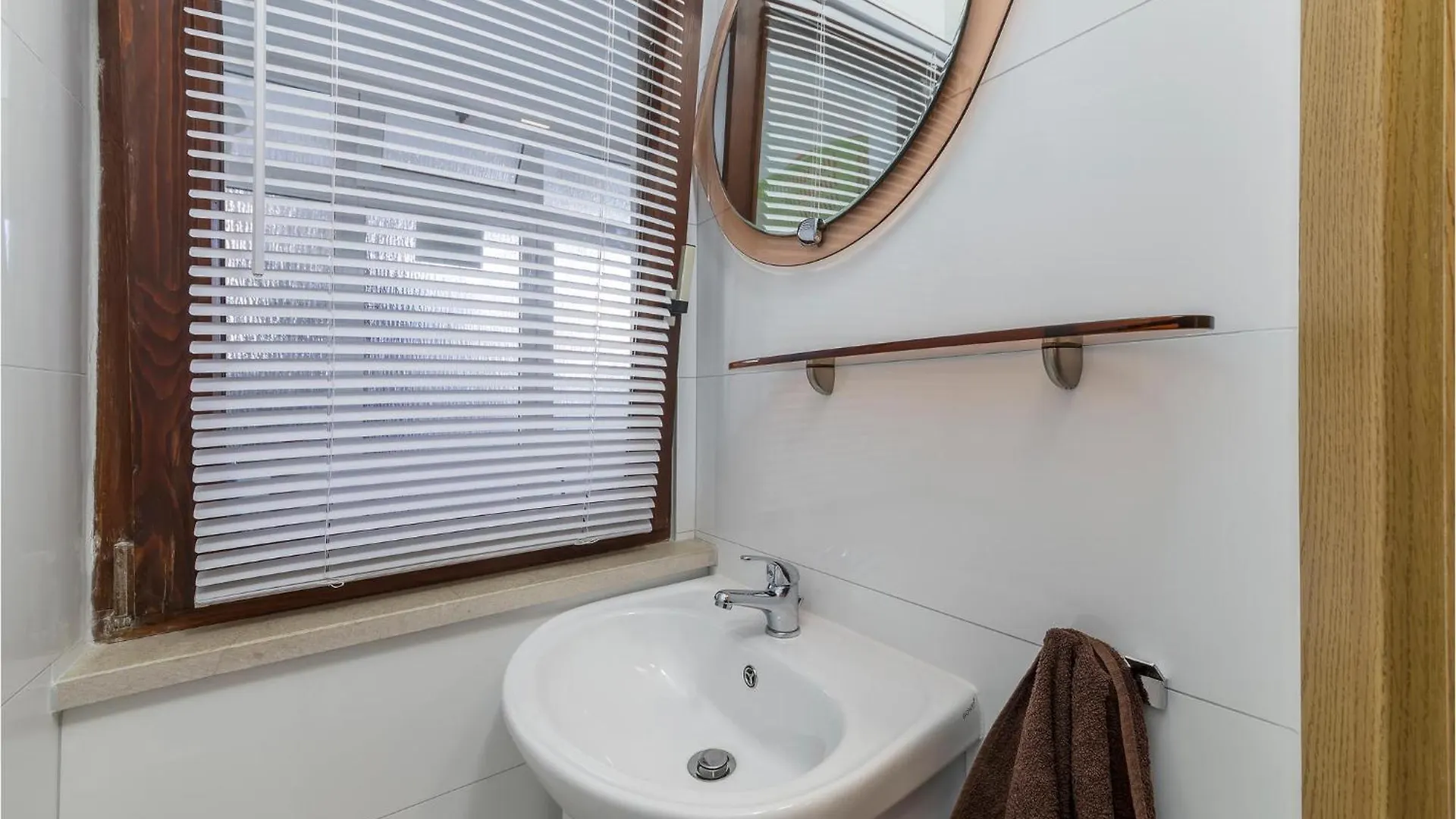 2 Bedroom Lovely Apartment In פולה